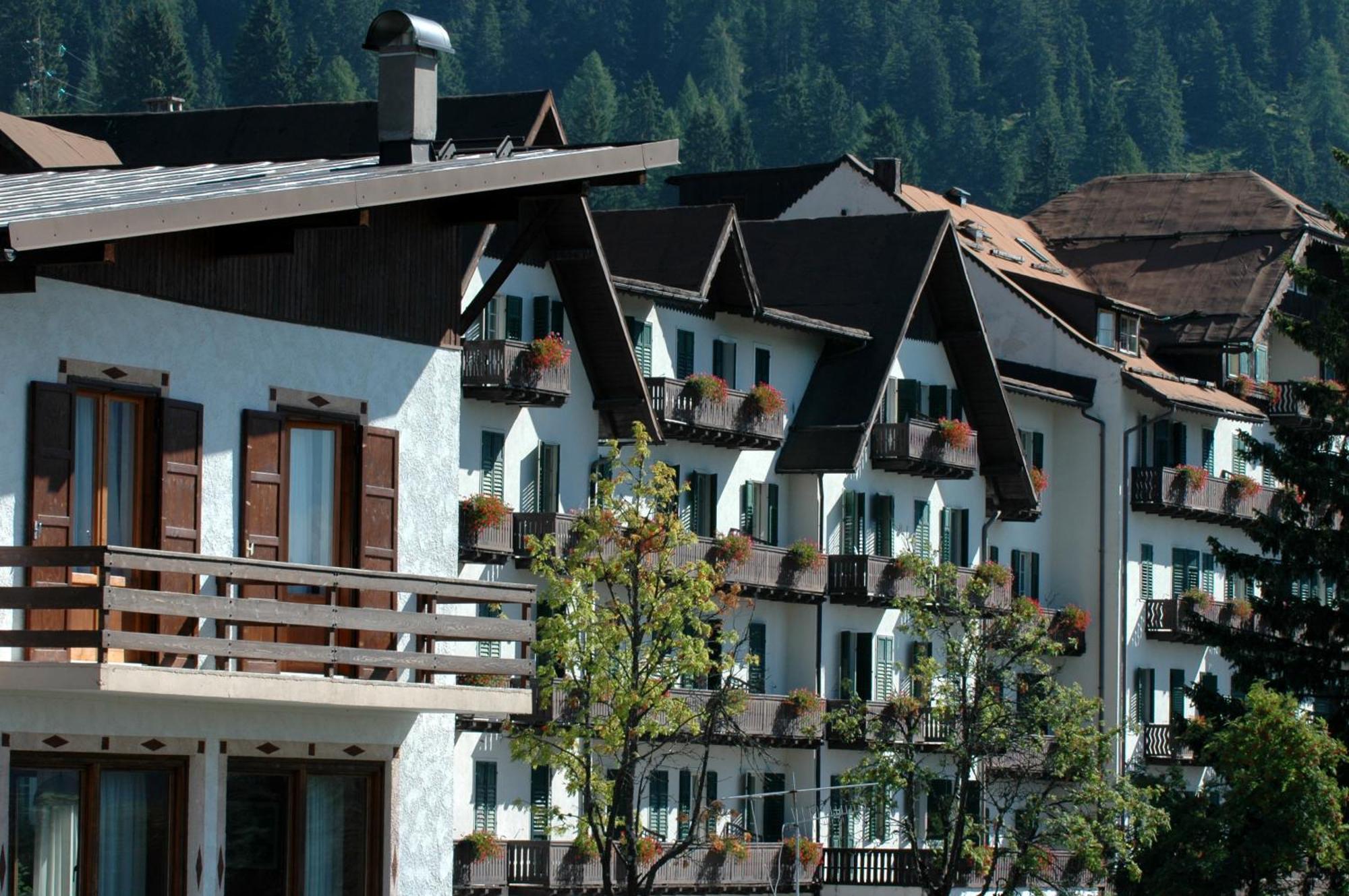 Th San Martino - Majestic Dolomiti Hotel Сан Мартино ди Кастроза Екстериор снимка
